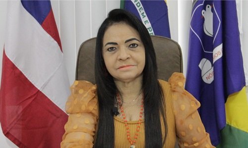 Moema aposta em melhora na avaliação de Lula na Bahia e crítica gestão de Débora em Lauro de Freitas: ‘Me esquece e vai trabalhar’ - 