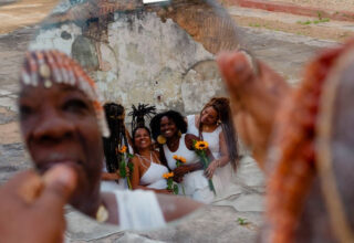 Projeto Mukunã realiza oficinas de teatro gratuitas para fortalecer autoestima de mulheres negras - 