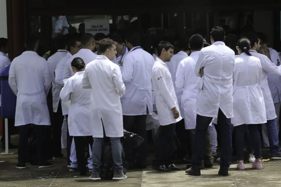 Prova do Revalida para médicos acontece neste fim de semana - 