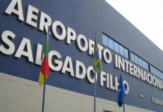 Aeroporto Salgado Filho volta a operar voos comerciais, de forma parcial, após 6 meses fechado - 