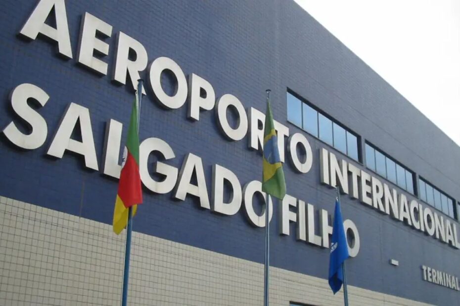 Aeroporto Salgado Filho volta a operar voos comerciais, de forma parcial, após 6 meses fechado - 