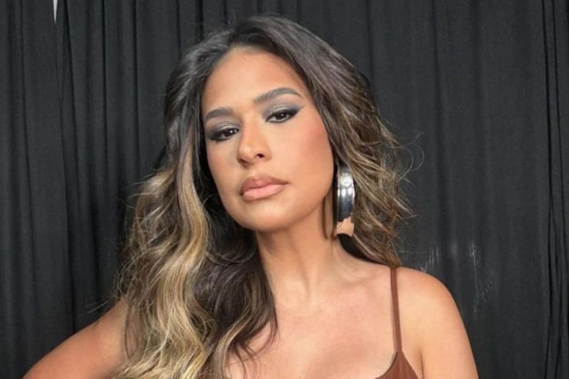 Simone Mendes rebate críticas de vizinho após cachorro se perder em condomínio - 