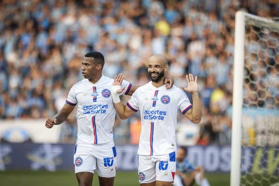 Bahia bate o Grêmio por 2 a 0 em Caxias do Sul e volta ao G6 do Brasileirão - 