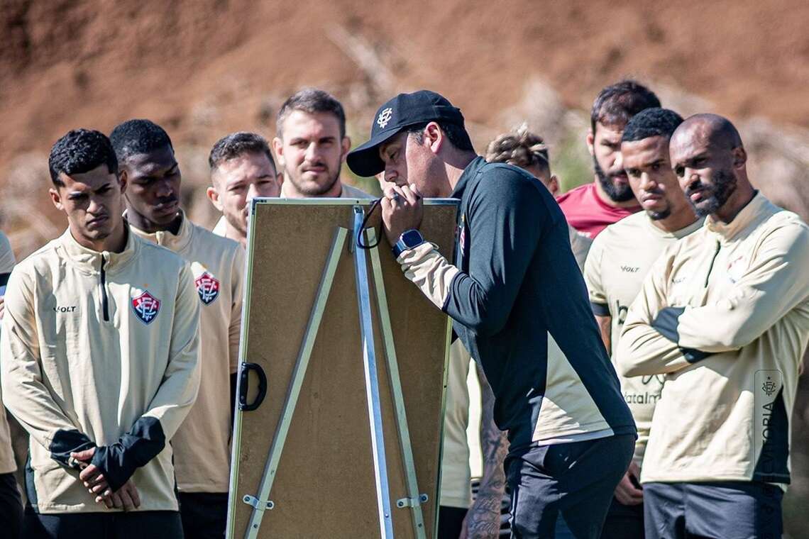 Vitória busca reabilitação no Brasileirão contra o Grêmio no Rio Grande do Sul - 