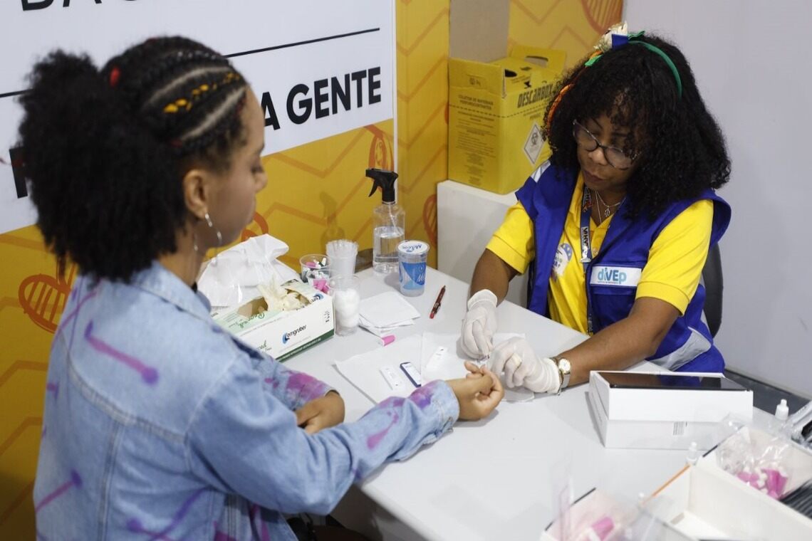 Unidade de testagem rápida para ISTs realiza 1.788 exames em três dias no Parque de Exposições - 