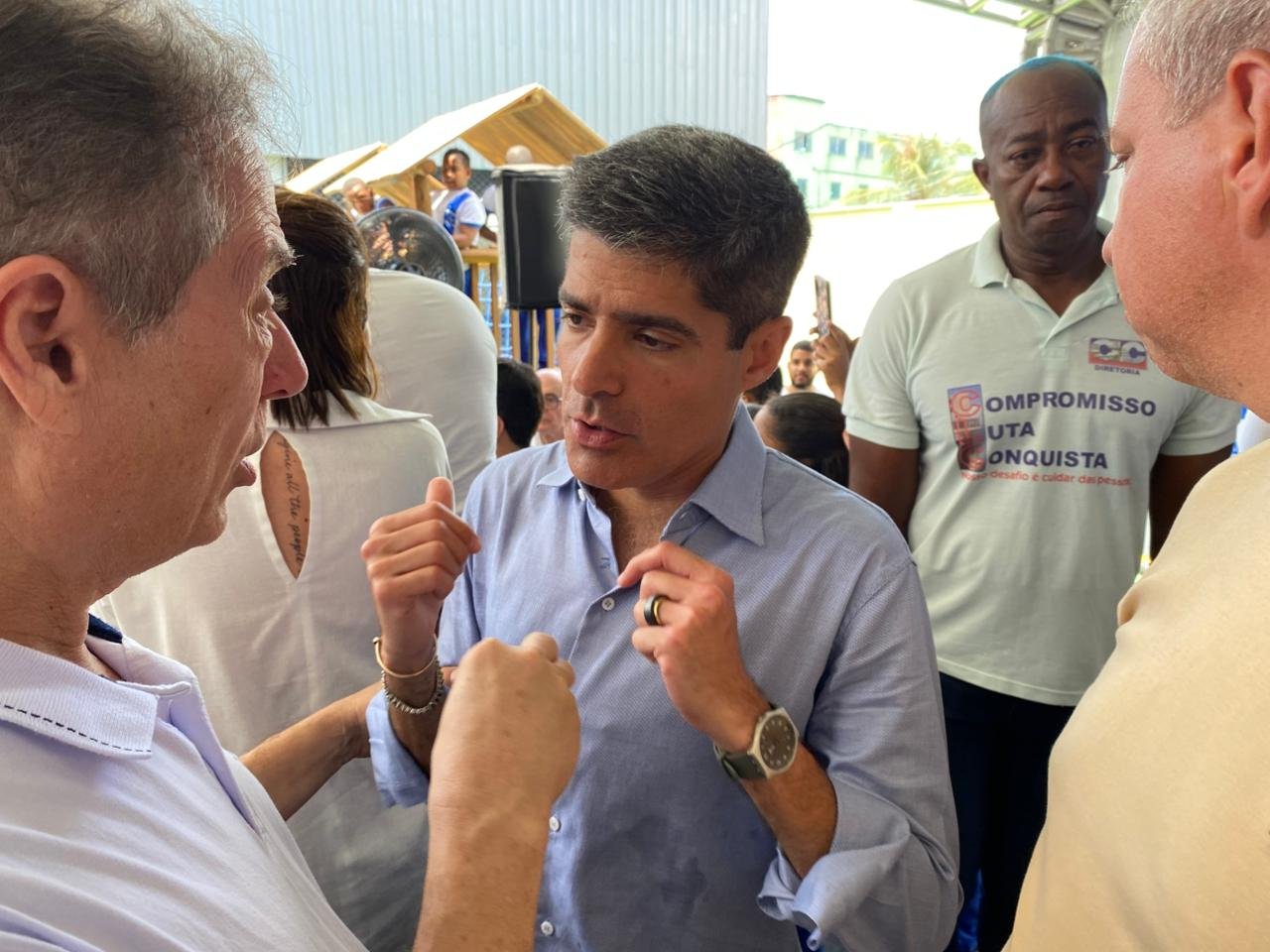 ACM Neto desconversa sobre candidatura em 2026, mas comemora vitórias do União Brasil pelo país - 