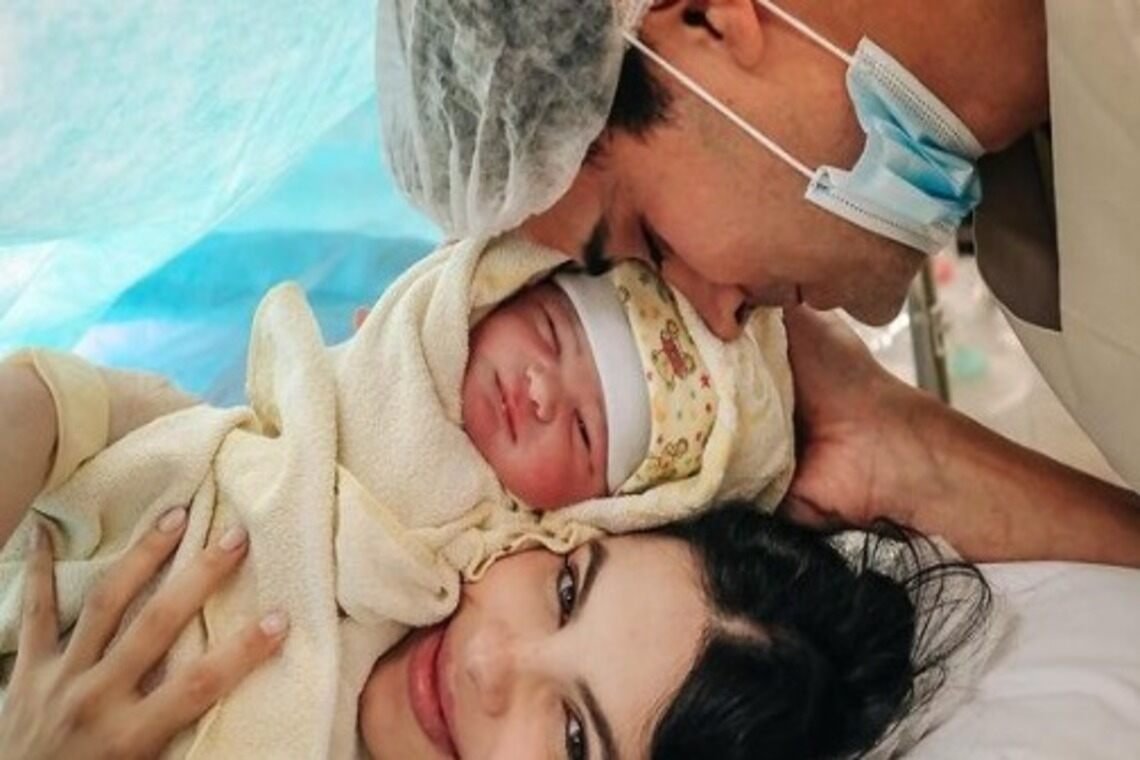 Sthefany Brito celebra nascimento de seu segundo filho, Vicenzo - 