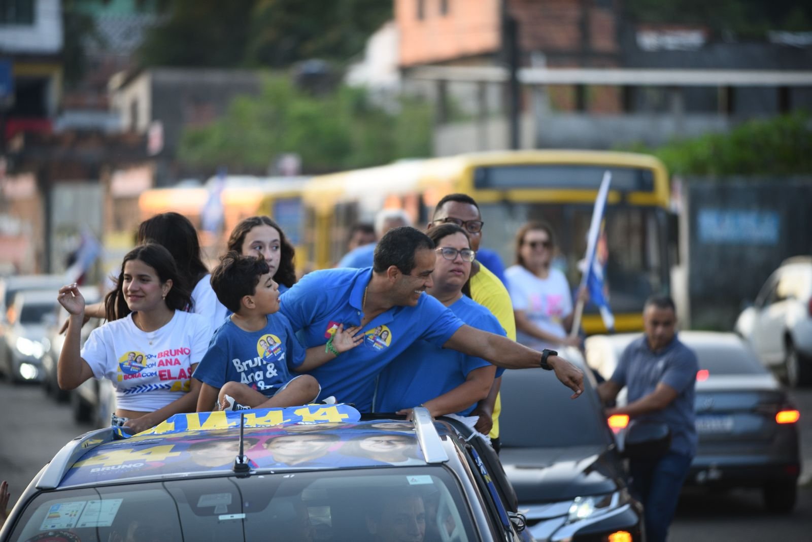 Bruno Reis encerra campanha com carretata no Subúrbio Ferroviário de Salvador - 