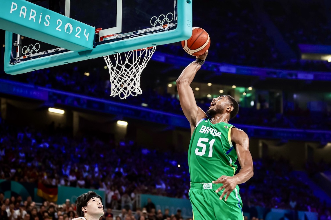 Brasil vence Japão por 102 x 84 no basquete masculino - 