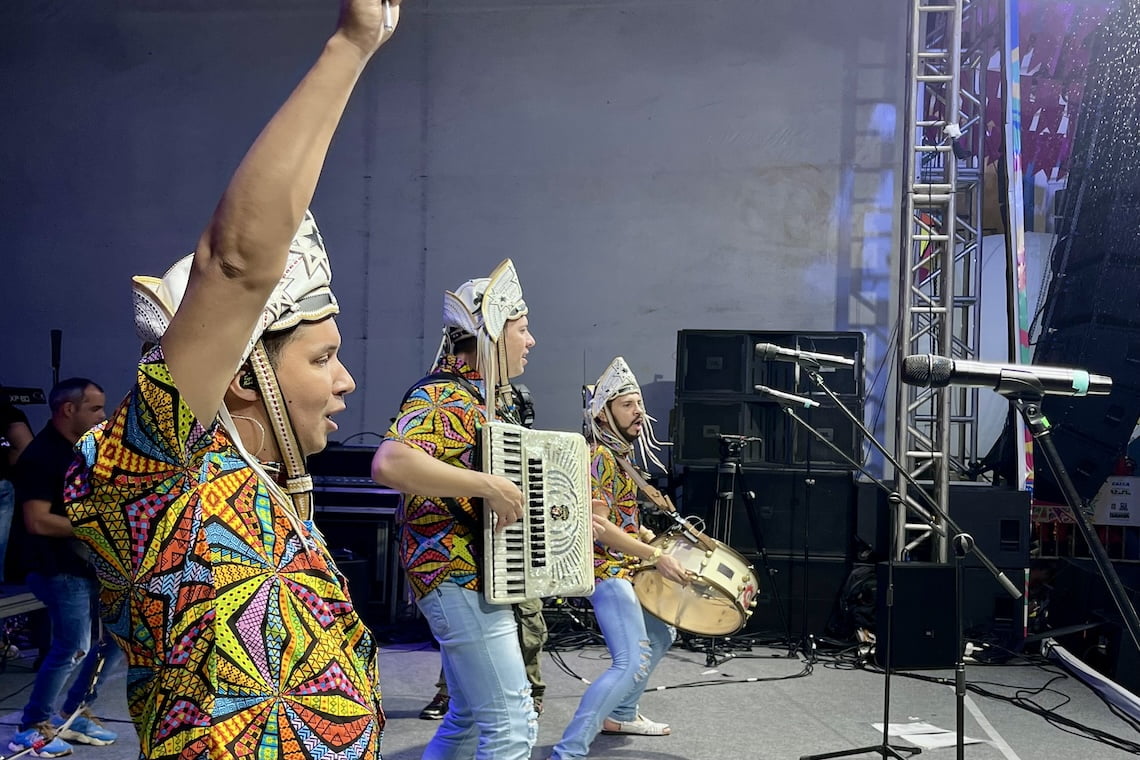 Mesmo sob chuva, Fulô de Mandacaru agita São João no Pelourinho - 