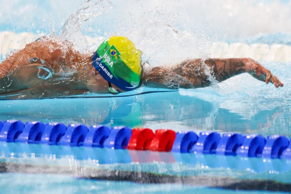 Olimpíadas 2024: Nadador baiano Guilherme Caribé fica em quarto e avança para semifinal - 