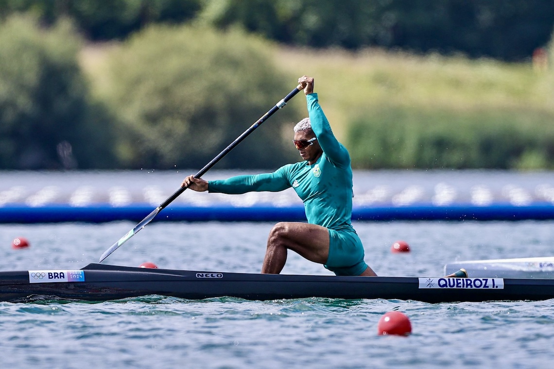 Paris 2024: Baiano Isaquias Queiroz conquista vaga para semifinais da canoagem - 