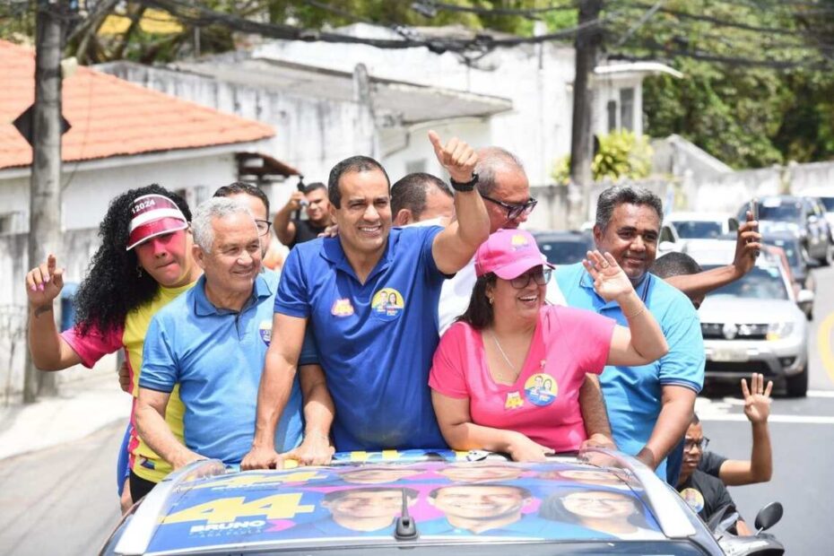 Bruno Reis faz nova carreata e diz que meta ‘é passar por toda a cidade até o dia 5’ - 