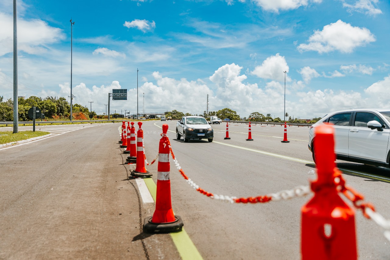 Feriado de Nossa Senhora Aparecida movimenta 300 mil veículos nas rodovias da Bahia Norte e Litoral Norte - 