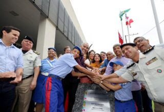 Governo da Bahia inaugura colégio modelo em Candeias e expande projeto educacional pelo interior do estado - 