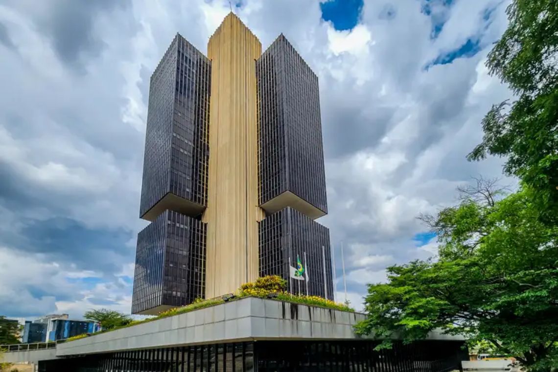 Banco Central anuncia reuniões semanais com economistas - 