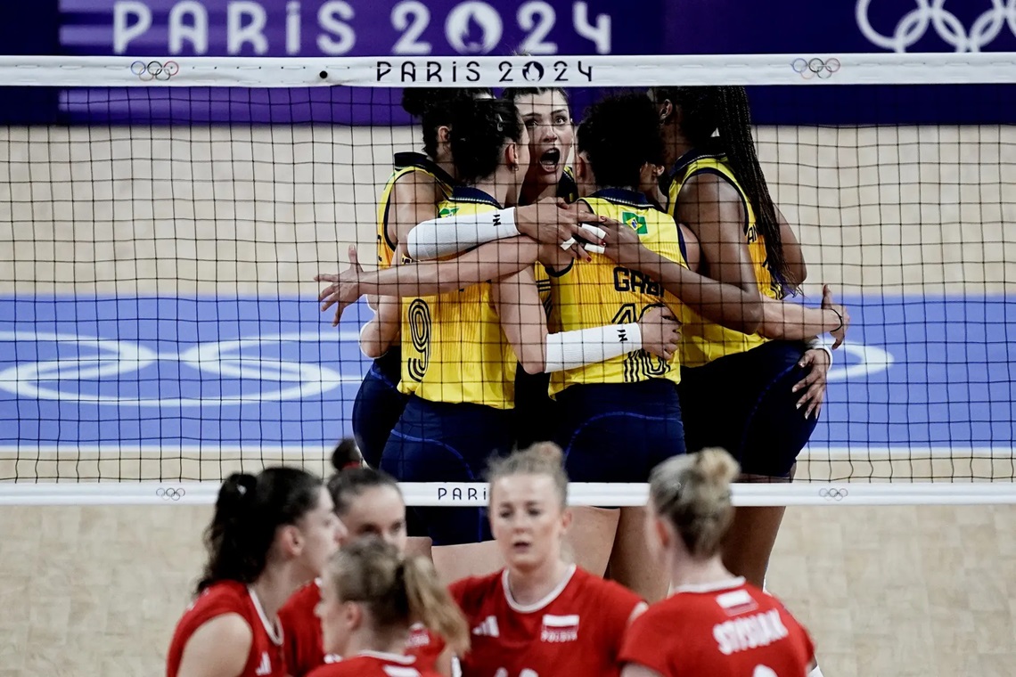 Vôlei feminino: Brasil vence Polônia e termina como líder do Grupo B - 