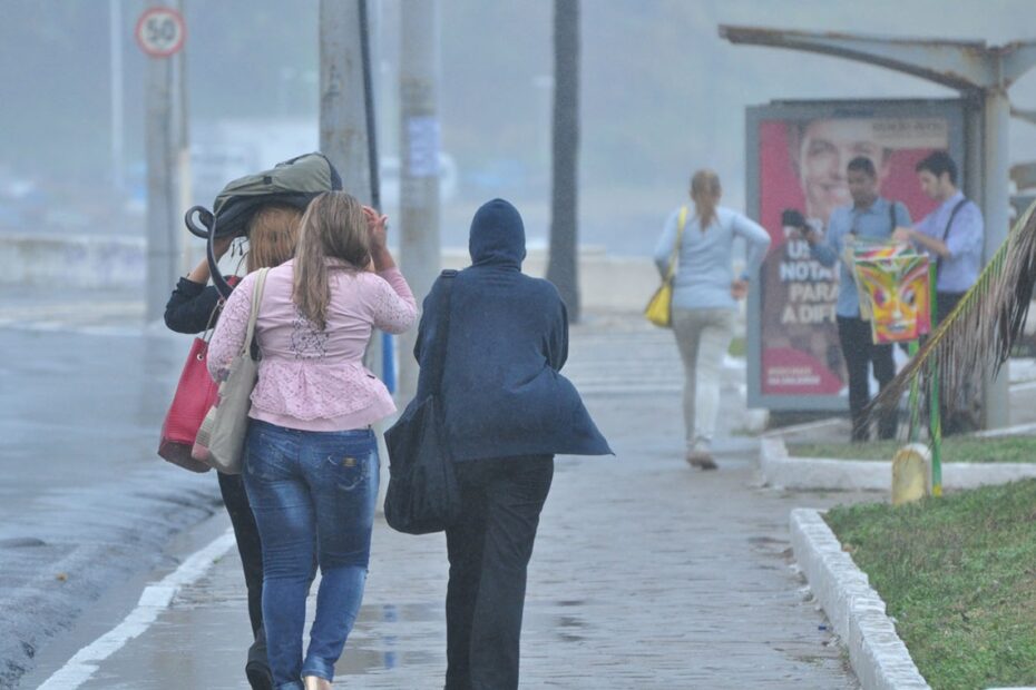 Fortes chuvas causam nove ocorrências em Salvador, diz Codesal - 