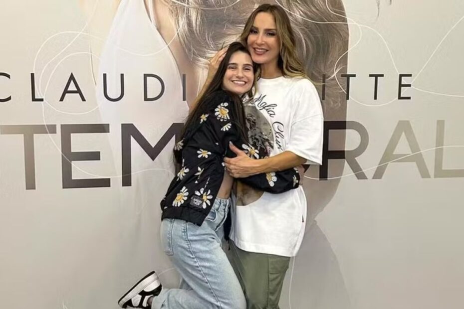 Claudia Leitte lamenta morte de bailarina de 21 anos integrante de seu novo projeto - 