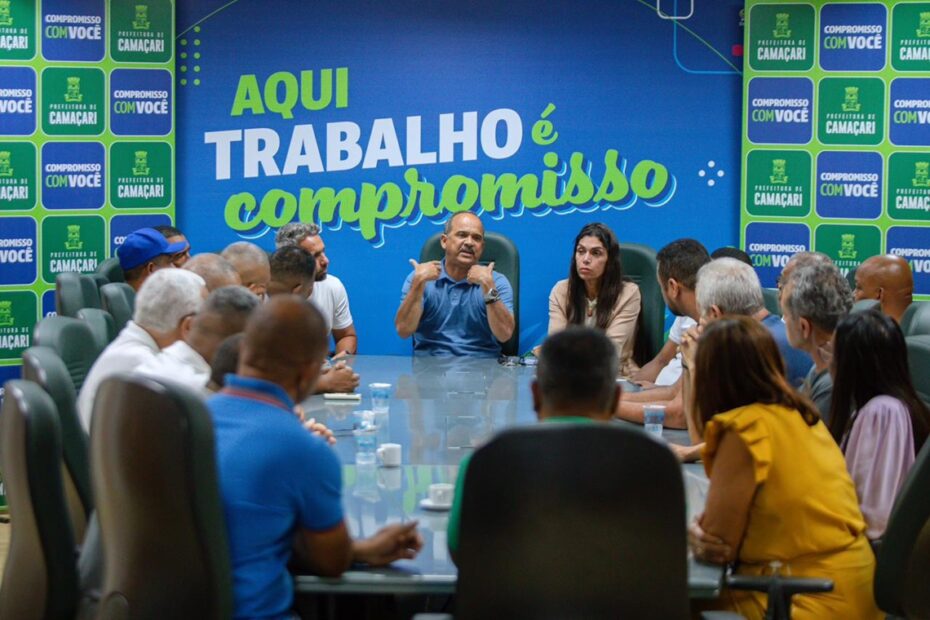 Elinaldo anuncia retorno do transporte universitário em Camaçari após ‘ajustes’ - 