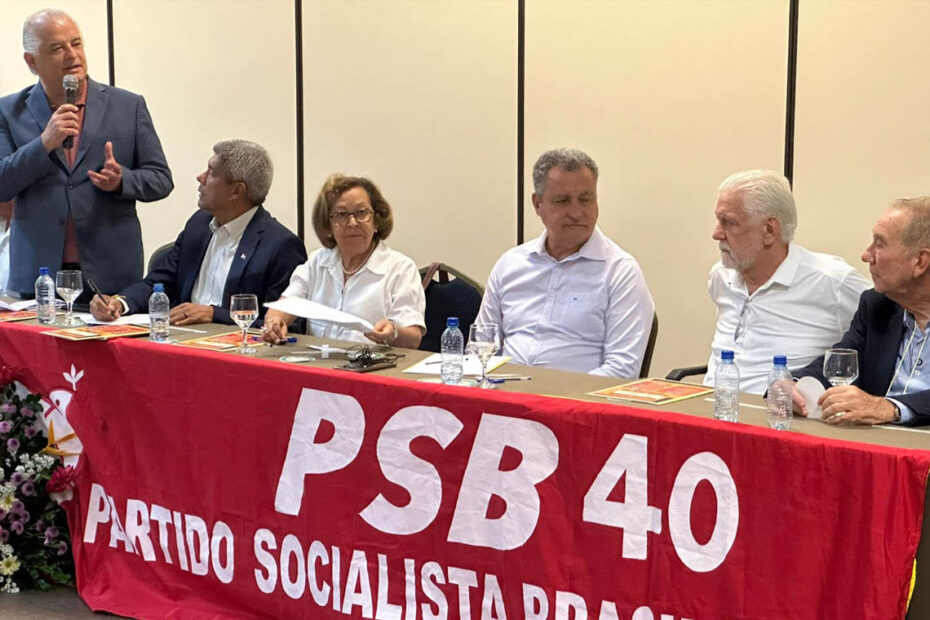 Lídice da Mata celebra presença de lideranças do governo e membros do PT no encontro estadual do PSB - 