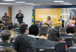 Governo federal pede desculpas pela escravidão e reforça compromisso com igualdade racial - 