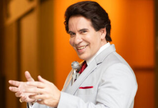 Silvio Santos Vem Aí: Leandro Hassun será protagonista em novo filme sobre criador do SBT - 