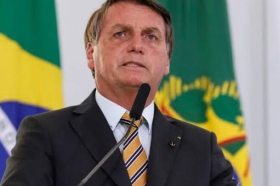 Bolsonaro posta vídeo tomando caldo de cana e ironiza relatório da PF - 