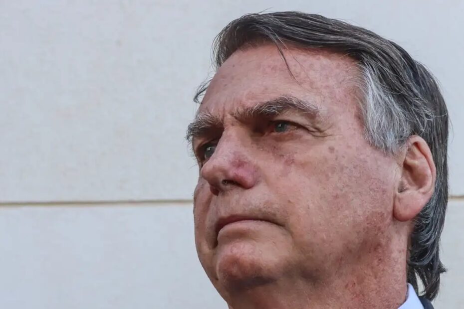 Bolsonaro critica indiciamento e dispara contra Alexandre de Moraes: ‘Faz tudo o que não diz a lei’ - 