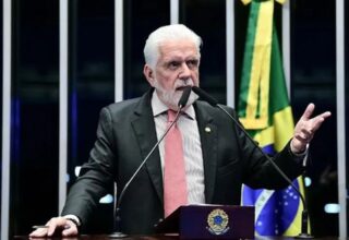 ‘Quadrilha que se formou com ímpeto de derrubar democracia’, avalia Wagner após Bolsonaro ser indiciado - 