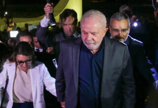 Lula discute atentado com ministros, defende apuração rigorosa, mas não deve se pronunciar - 