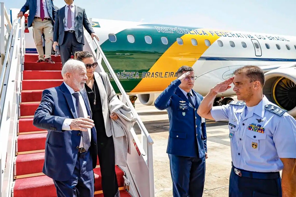 Plano de compra de novo avião presidencial é adiado por ajustes fiscais - 