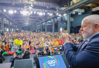 Taxação de grandes fortunas pode gerar US$ 250 bilhões por ano, defende Lula no G20 - 