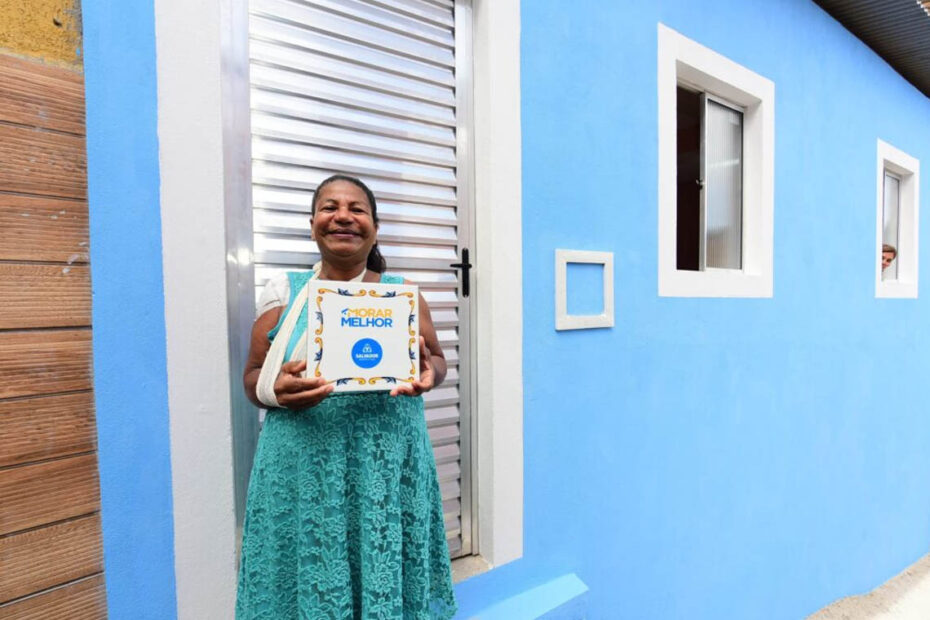 Prefeitura de Salvador entrega mais de 100 casas reformadas pelo programa Morar Melhor em Nova Sussuarana - 