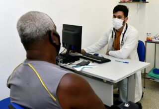 Dia D do Novembro Azul oferece 5 mil vagas para consultas e exames neste sábado - 