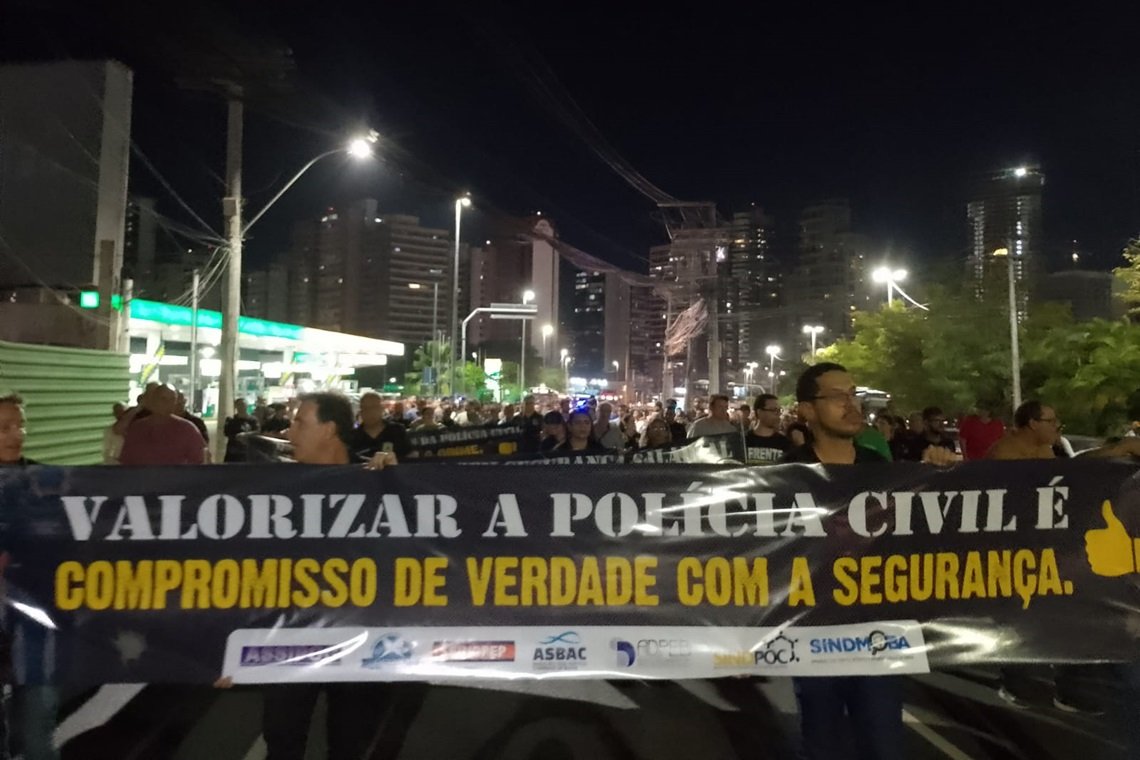 Policiais civis e técnicos da Bahia rejeitam proposta de reajuste do Governo do Estado - 