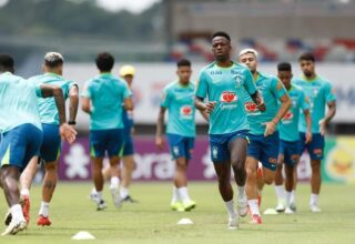 Seleção brasileira faz último treino na Arena Fonte Nova antes de enfrentar Uruguai - 