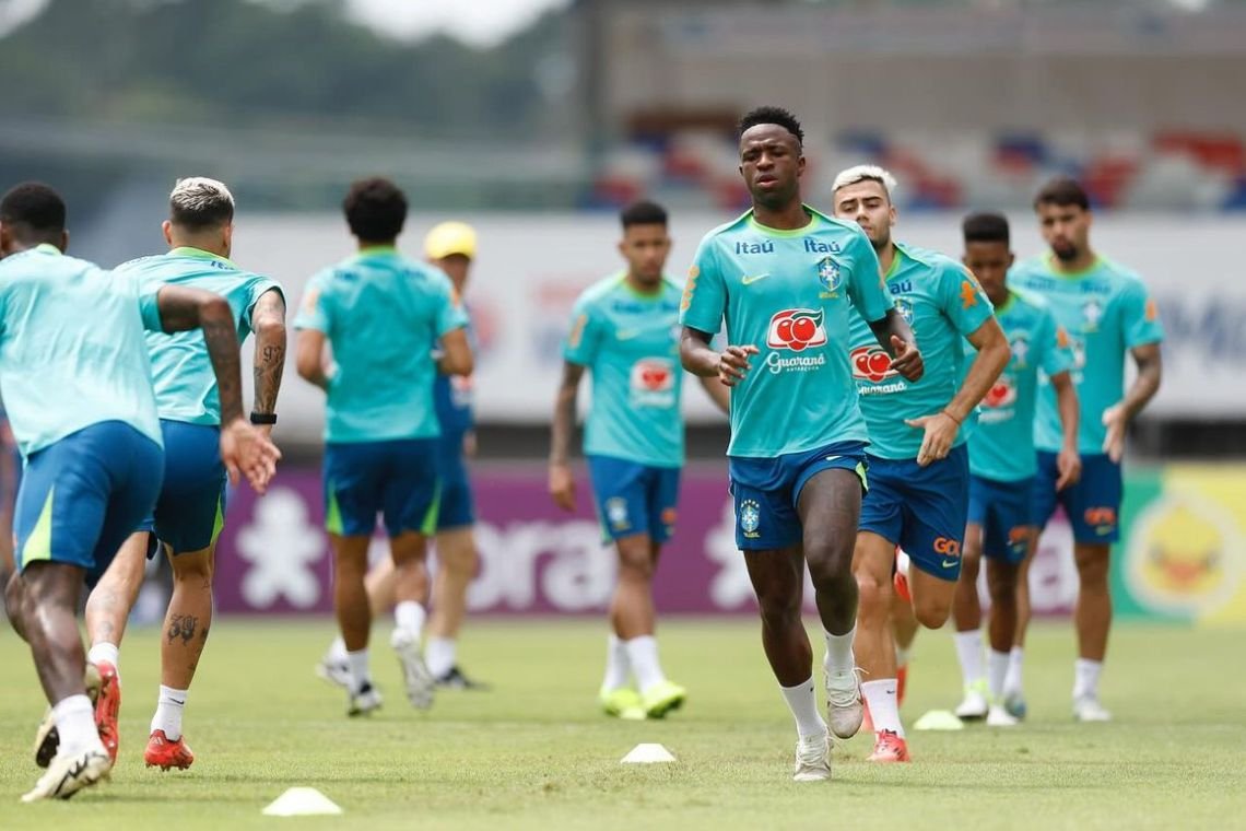 Seleção brasileira faz último treino na Arena Fonte Nova antes de enfrentar Uruguai - 