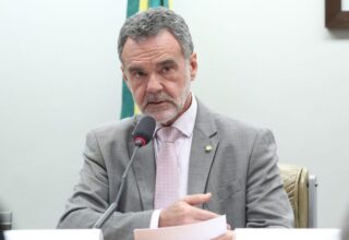 Comissão aprova regulamentação da profissão de salva-vidas e avança na Câmara dos Deputados - 