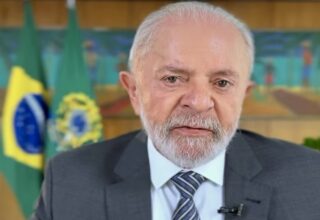 Lula divulga vídeo desejando boa sorte aos estudantes que se inscreveram do Enem - 