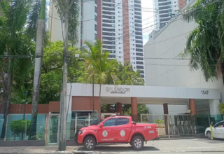 Dois homens morrem após queda de elevador em prédio de luxo em Salvador - 