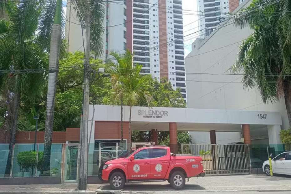 Dois homens morrem após queda de elevador em prédio de luxo em Salvador - 