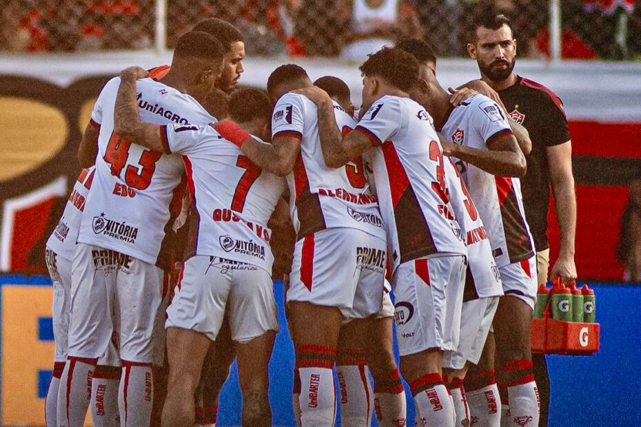 Vitória perde de virada para Corinthians em duelo contra rebaixamento na Série A - 