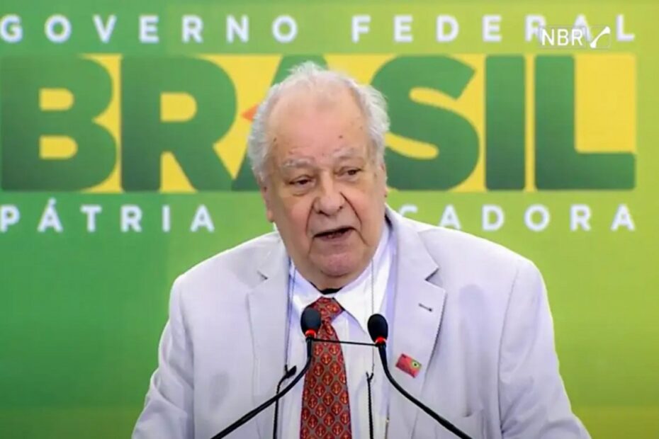 Cientista Rogério Cerqueira Leite morre aos 93 anos - 