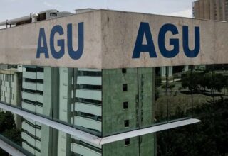 AGU solicita remoção de vídeos com fake news sobre saúde de Lula - 