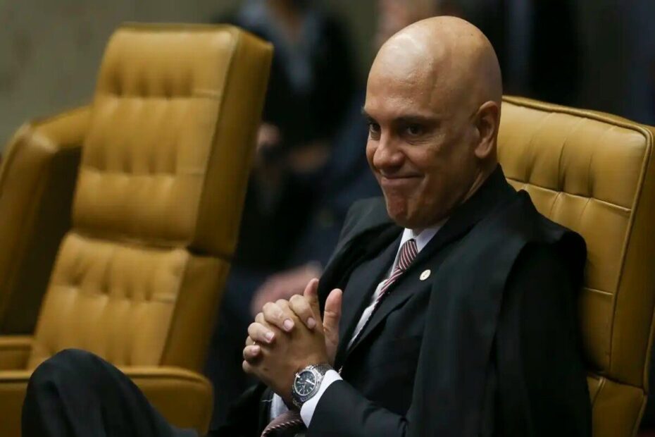 Alexandre de Moraes concede liberdade provisória a Daniel Silveira e impõe medidas restritivas - 