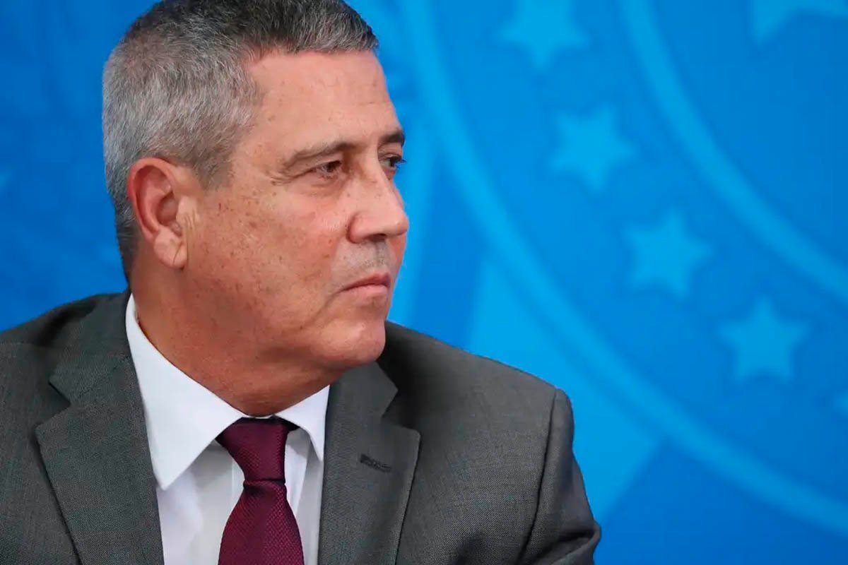 PGR defende manutenção da prisão preventiva de Braga Netto por obstrução de investigação - 