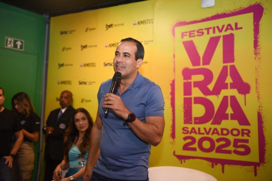 Prefeito comemora público de 200 mil pessoas no 1° dia do Festival Virada Salvador - 