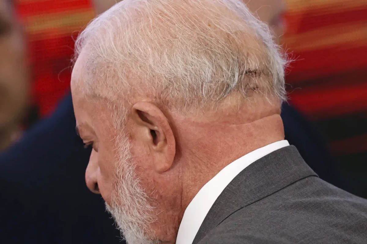 Mesmo em recuperação, Lula sanciona leis para cumprir prazos legais - 