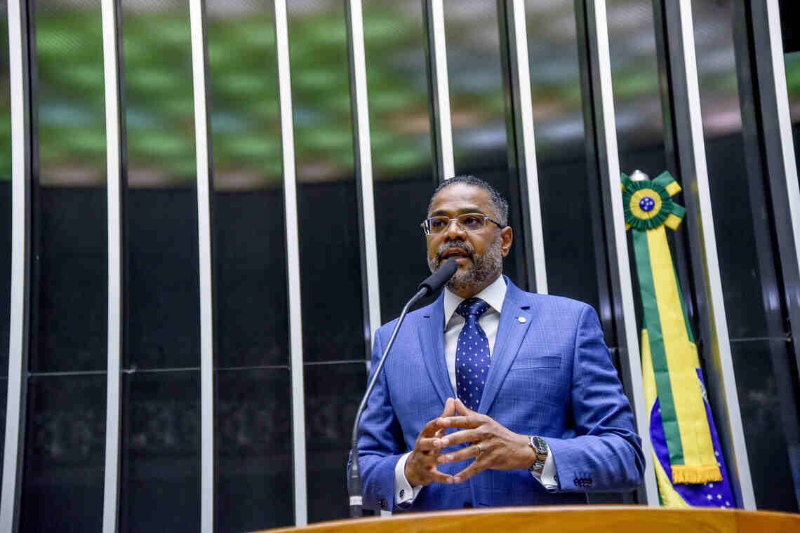 Câmara dos Deputados homenageia conselheiros tutelares em sessão solene de dezembro - 